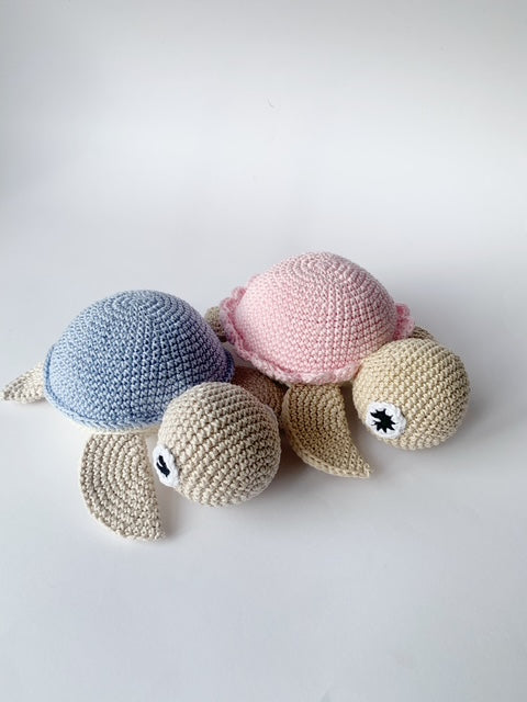 Tartaruga amigurumi con sonaglio